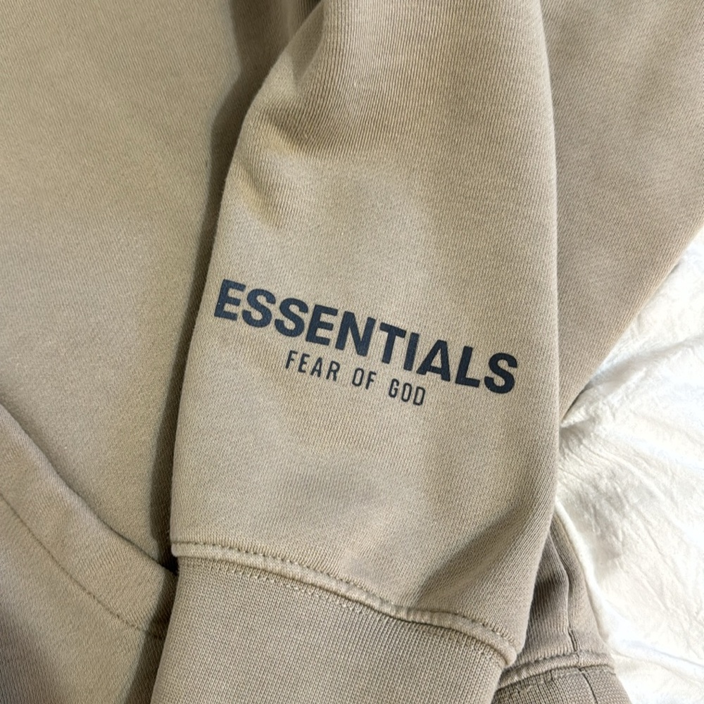 ESSENTIALS PULLOVER HOODIE - Picture 2 of 4